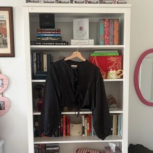 BNWOT boheme goods tie up linen shirt in size 1 (size XS/S black)